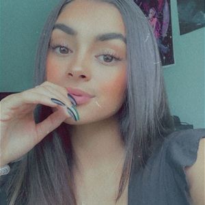 Meet your Posher, Yasmine